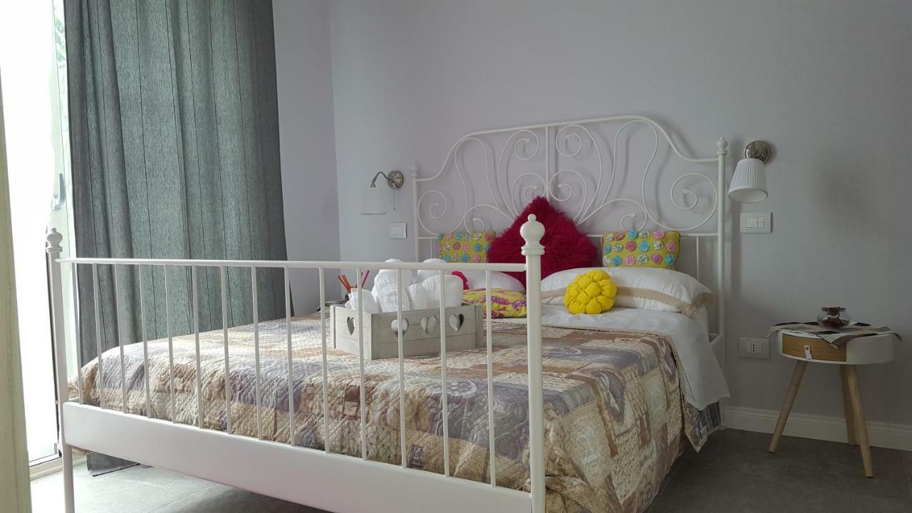 Afrodite Suites Deluxe Агрополи Екстериор снимка